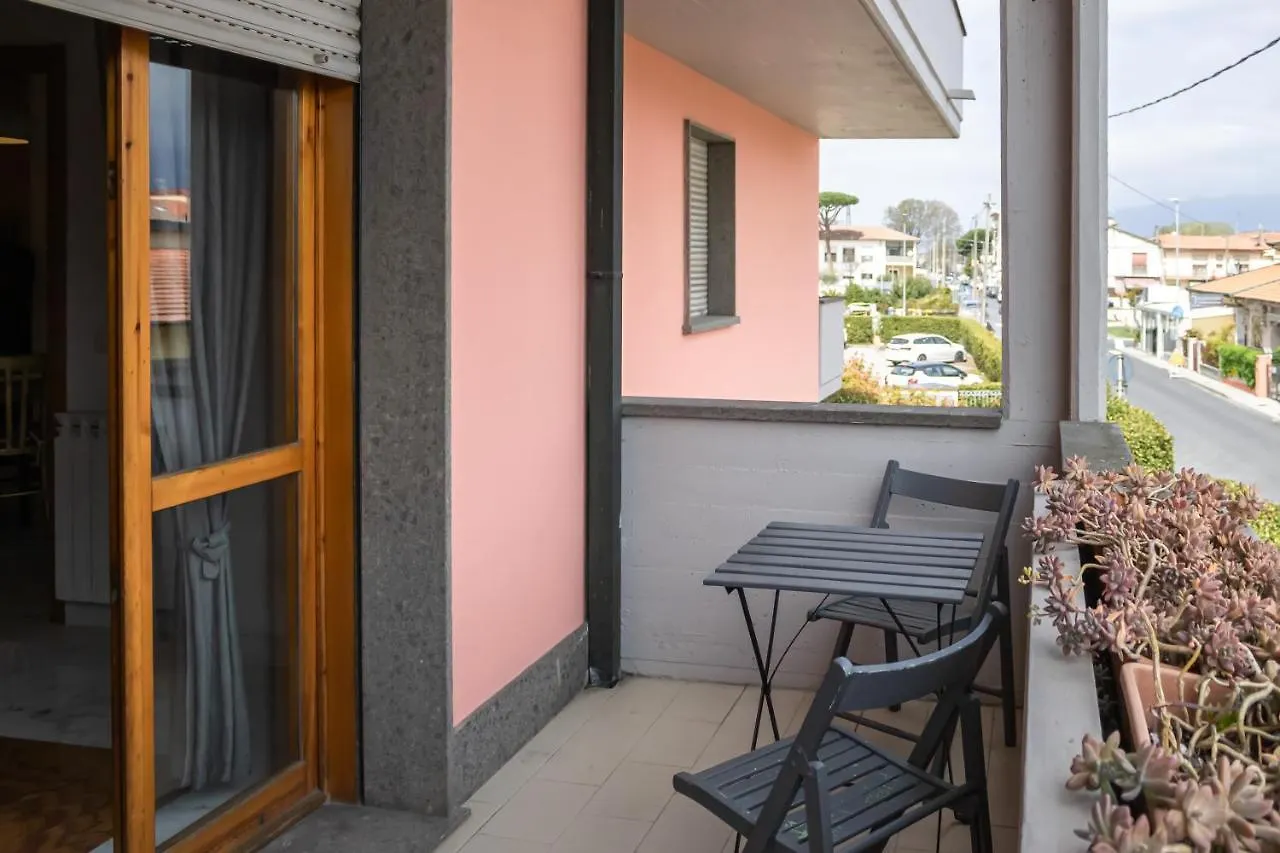 Via Ciabattini Apartments - By Host4U Viareggio Italy